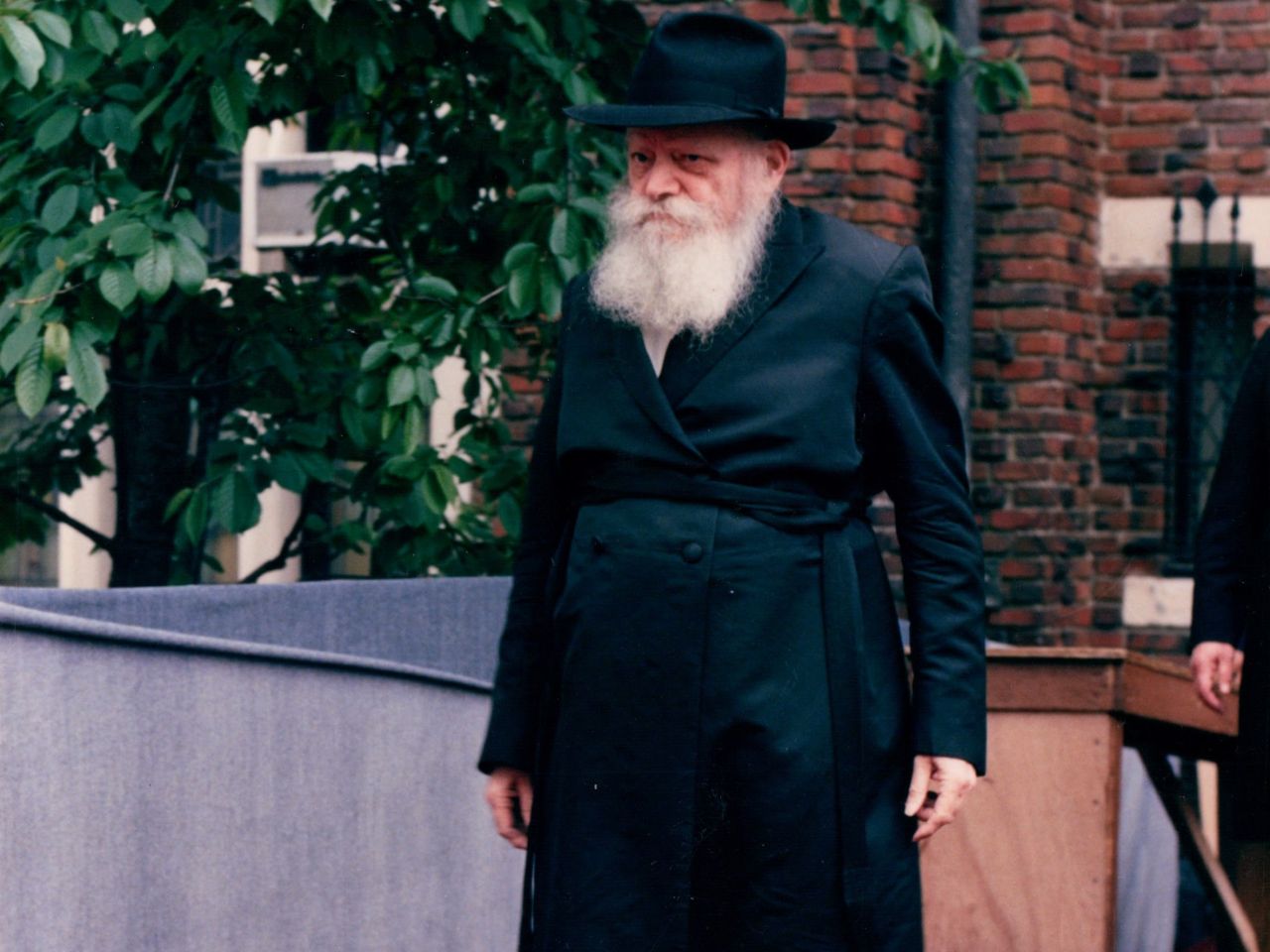 חיבור בין עליון לתחתון